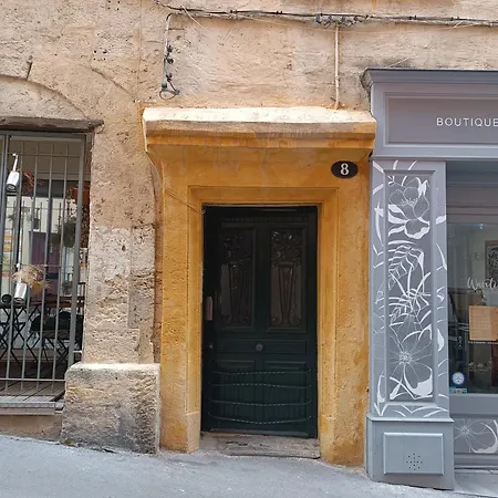 Pharmacie Apartment